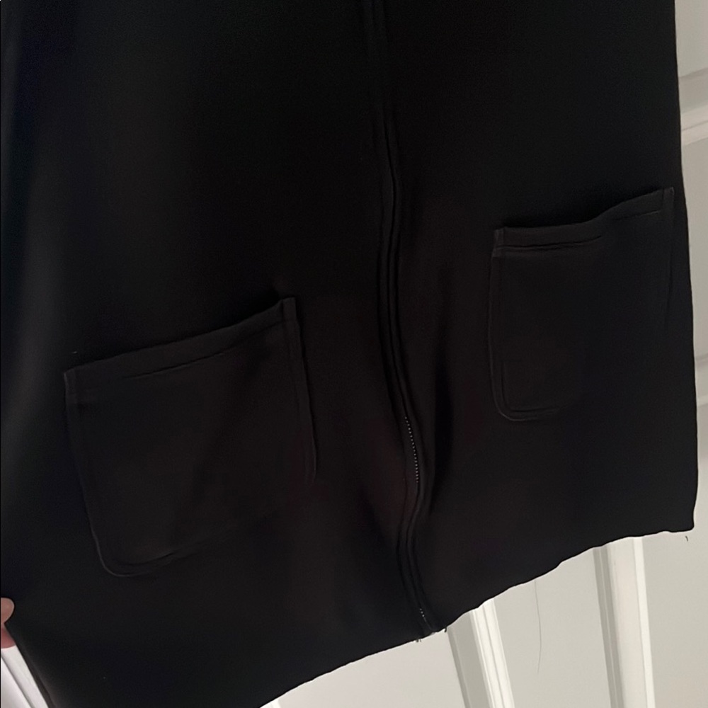 Jones New York Vintage Black Sleeveless  zip up Tunic size medium - Picture 5 of 7